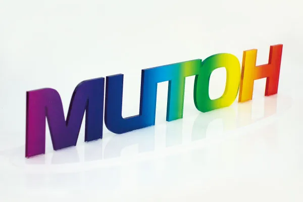 使いやすさと質感表現力にこだわったA2+ サイズ フラットベッドUV LED プリンター