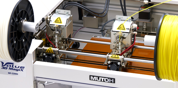 2つのヘッドを個別に制御するデュアルキャリッジ