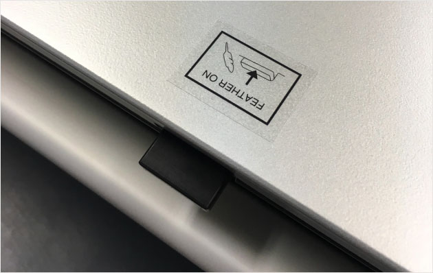 ペーパープレッシャーアジャストメント機構